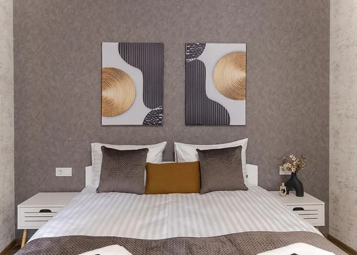 Apartamento Demar Leópolis